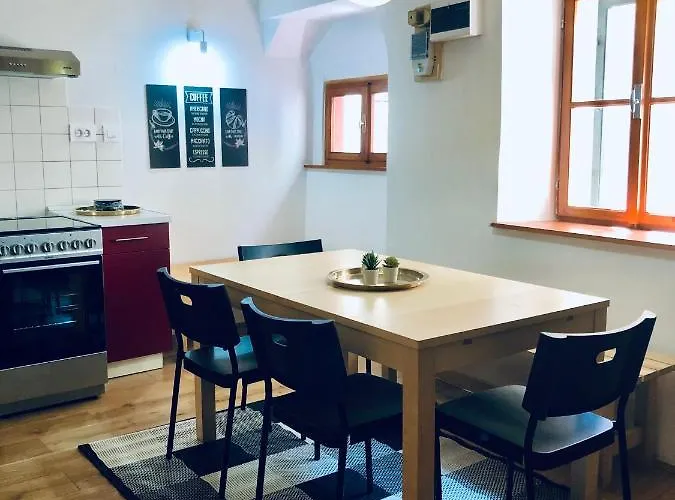 아파트 Seayou!***charming 1-bedroom Unit In The Old Center Of 크레스